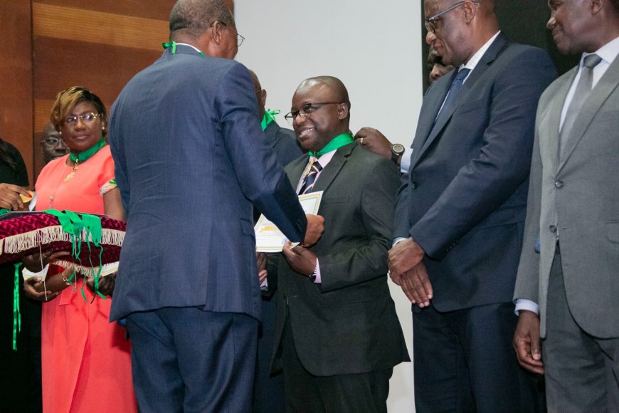 L'INP-HB honoré lors de la cérémonie de remise de médailles de l'Ordre de l'Éducation Nationale