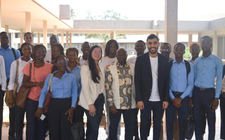 INP-HB : SEANCE D'ENTRETIEN DE HEC/PARIS AVEC LES ETUDIANTS AU PROGRAMME PACT-AFRIQUE
