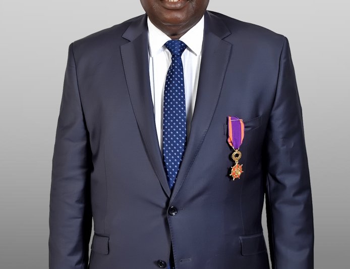 FÉLICITATIONS AU PROFESSEUR SOULEYMANE OUMTANAGA