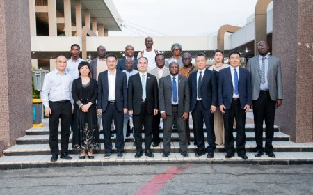 COOPÉRATION / PARTENARIAT  Visite de Travail de la Délégation de Shenzhen Polytechnic University à l'INP-HB :  Renforcement de la Coopération Sino-Ivoirienne