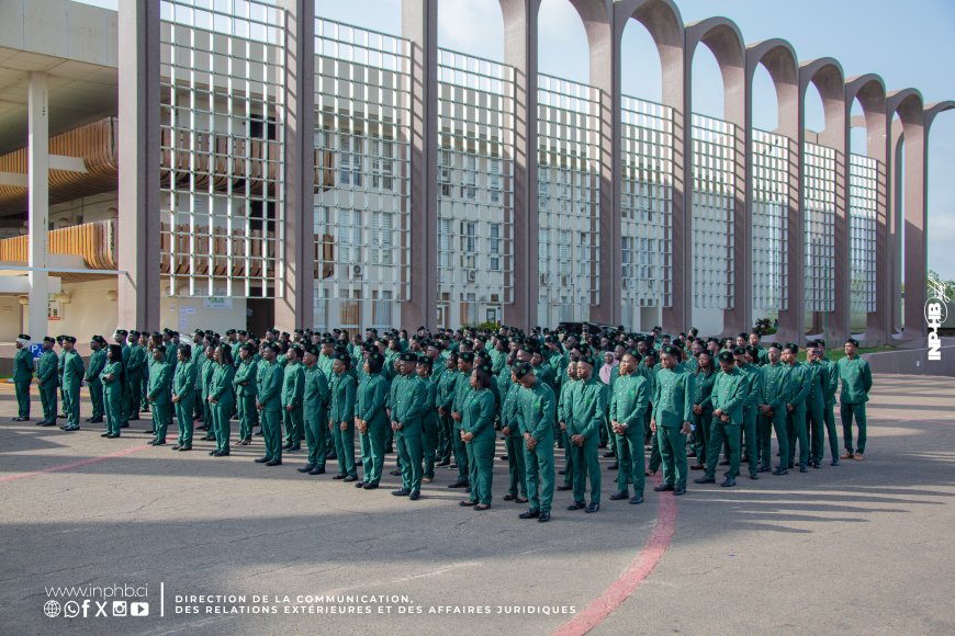 INP-HB/SOCIETAL : CEREMONIE TRADITIONNELLE DE L’HOMMAGE A L’EMBLEME NATIONNAL A L’INP-HB